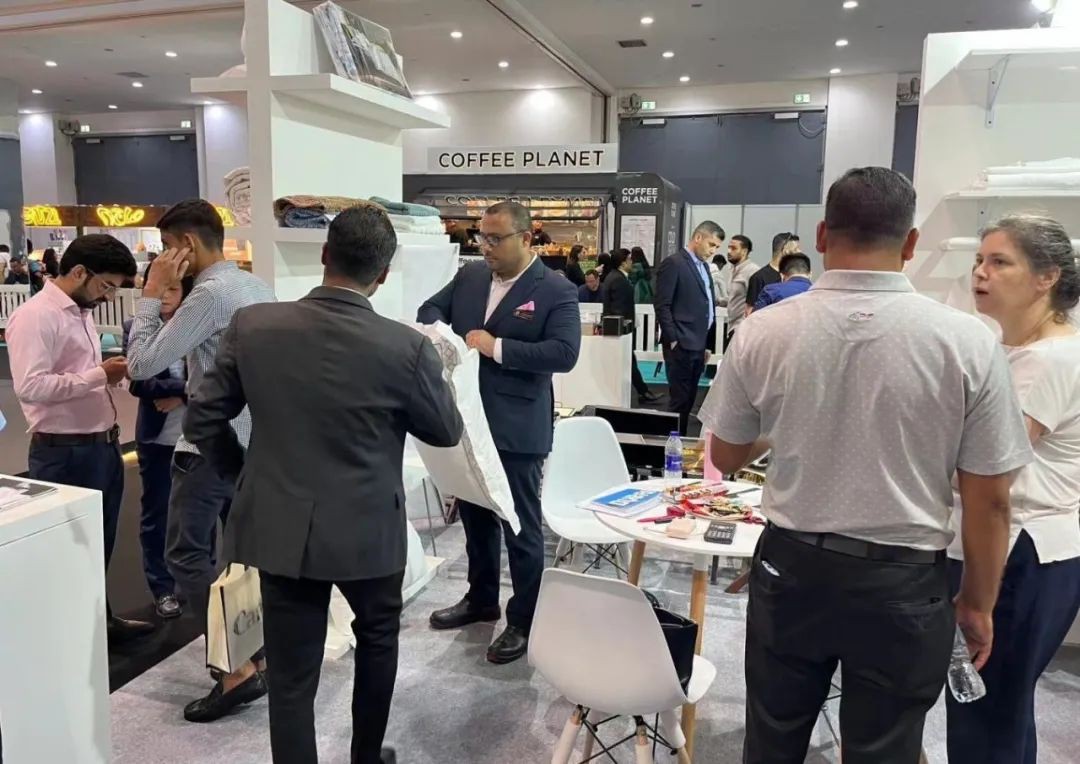 the hotel show Dubai 4